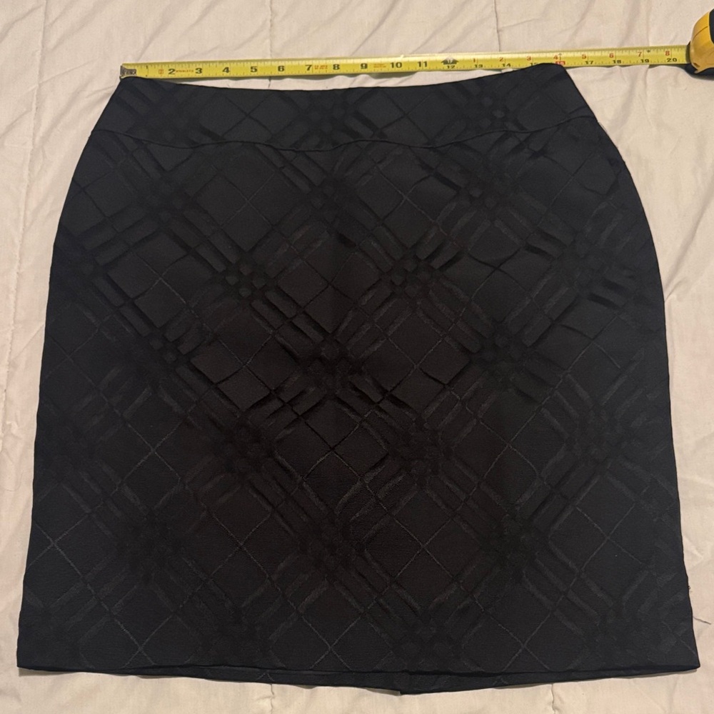 Halogen Black Textured Pencil Skirt